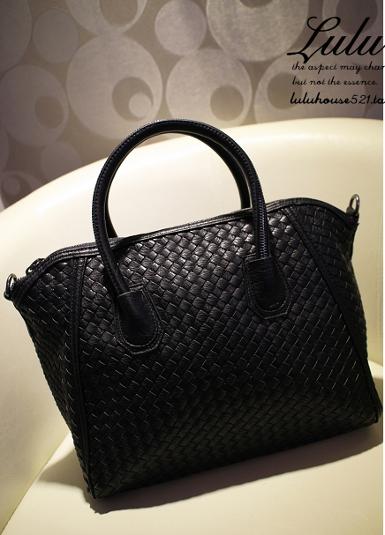 มาใหม่ พร้อมส่ง กระเป๋าLuluhouse รุ่นL105-02.14bl กระเป๋าแฟชั่น นำเข้าของแท้100% รุ่นนี้ดูดีมากค่ะ